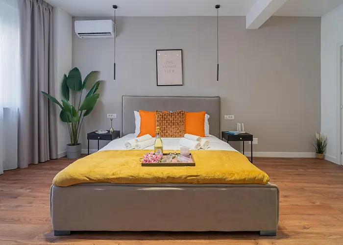 Playful & Trendy 2br On Regina Elisabeta, Steps To Cismigiu Gardens - Bathtub & Boulevard Views Apartamento Bucareste