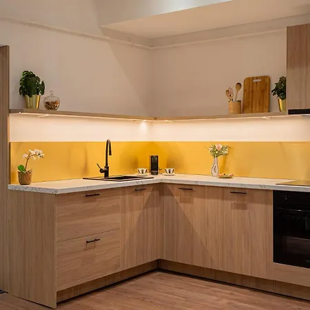 Apartment Modern & Spacious 2br - Steps To Cismigiu Gardens *