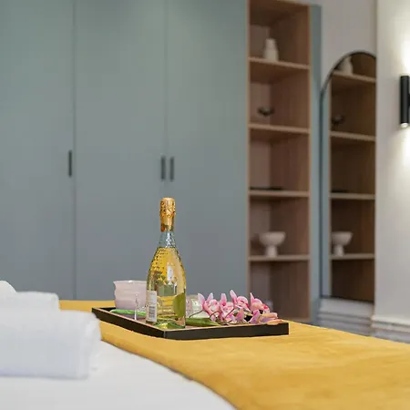 Playful & Trendy 2br On Regina Elisabeta, Steps To Cismigiu Gardens - Bathtub & Boulevard Views *