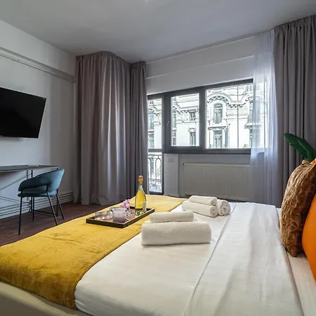 Apartment Playful & Trendy 2br On Regina Elisabeta, Steps To Cismigiu Gardens - Bathtub & Boulevard Views