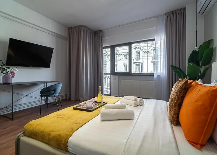 Apartment Playful & Trendy 2br On Regina Elisabeta, Steps To Cismigiu Gardens - Bathtub & Boulevard Views