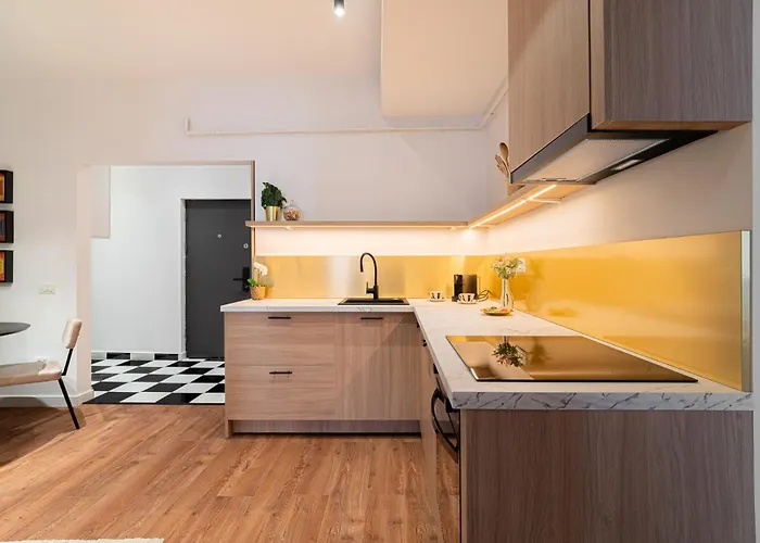 Playful & Trendy 2br On Regina Elisabeta, Steps To Cismigiu Gardens - Bathtub & Boulevard Views * Bucarest